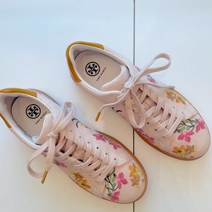 Tory Burch HOWELL COURT FLORAL SNEAKER size 9